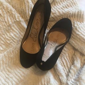 Women’s size 8w Sam Edelman black pumps.Worn once!